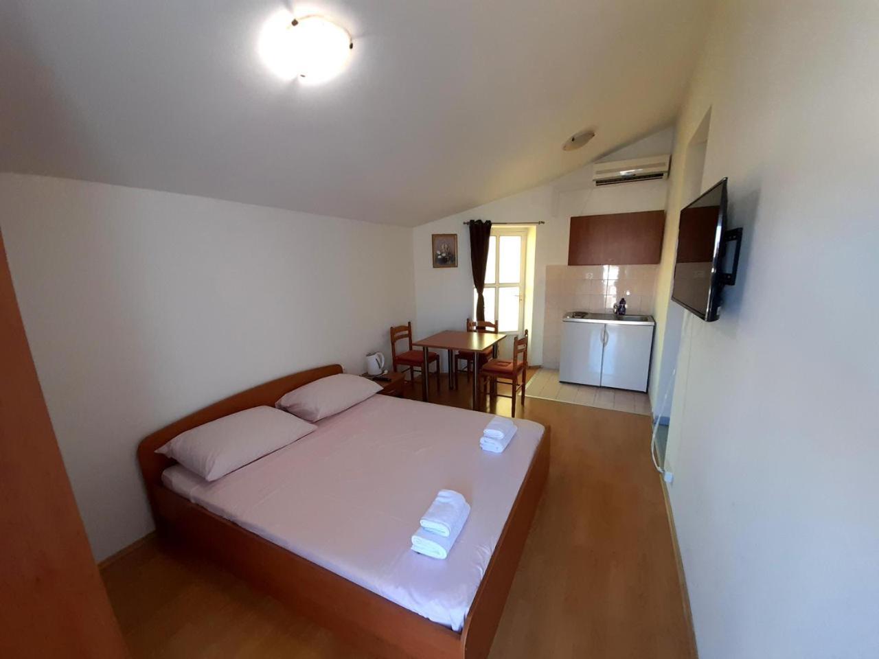 Apartments Nikolas Vodice Exterior foto